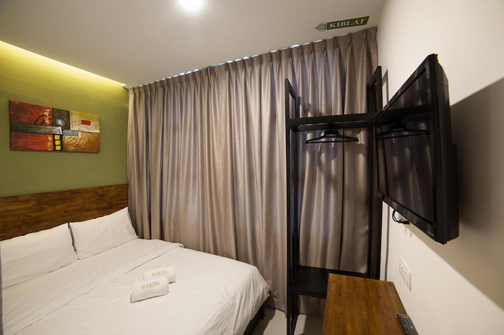Econtel Queensbay Sungai Dua Bukit Exteriér fotografie