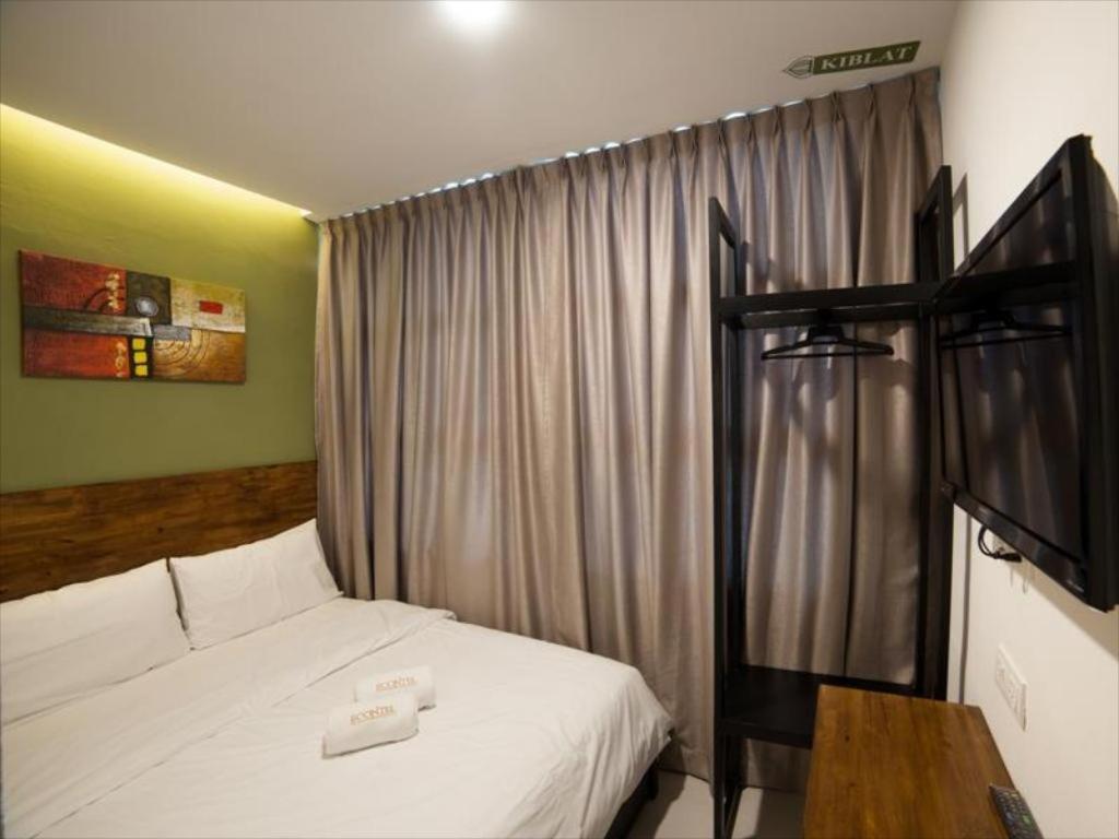 Econtel Queensbay Sungai Dua Bukit Exteriér fotografie